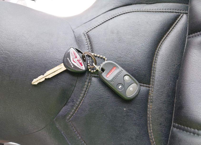 Photo 11 of 2005 Honda Gl1800 (VIN 1HFSC47045A400616)