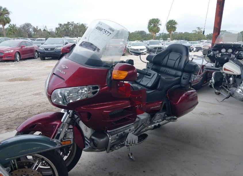 Photo 2 of 2005 Honda Gl1800 (VIN 1HFSC47045A400616)