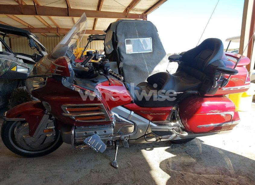 Photo 13 of 2001 Honda Gl1800 (VIN 1HFSC47051A000154)