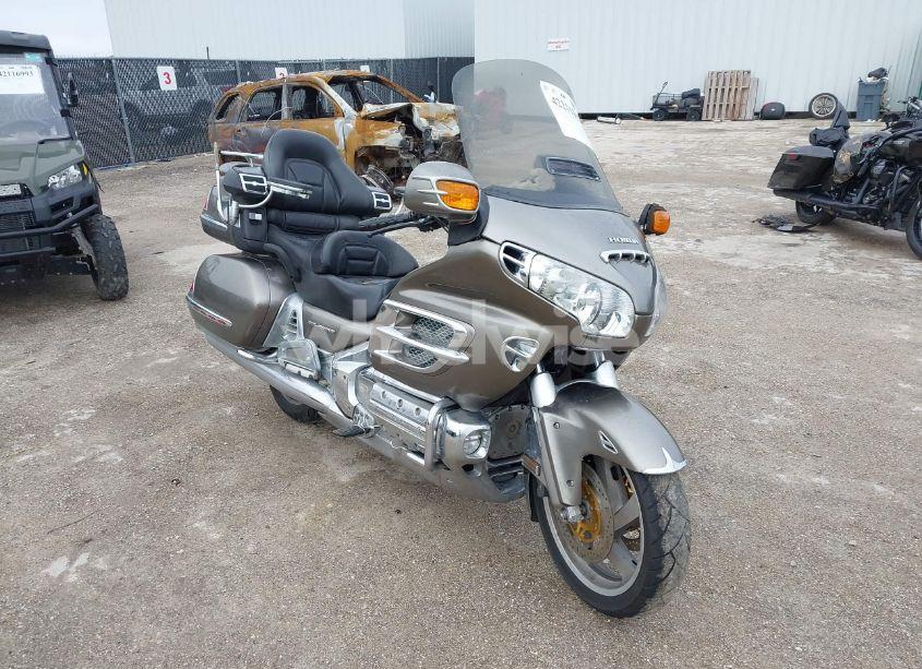 2004 Honda Gl1800 (VIN 1HFSC47074A300296) main photo