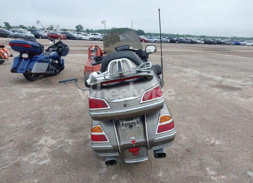 Photo 6 of 2004 Honda Gl1800 (VIN 1HFSC47074A300296)