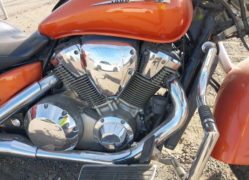 Photo 8 of 2002 Honda Vtx1800 S (VIN 1HFSC49542A000155)