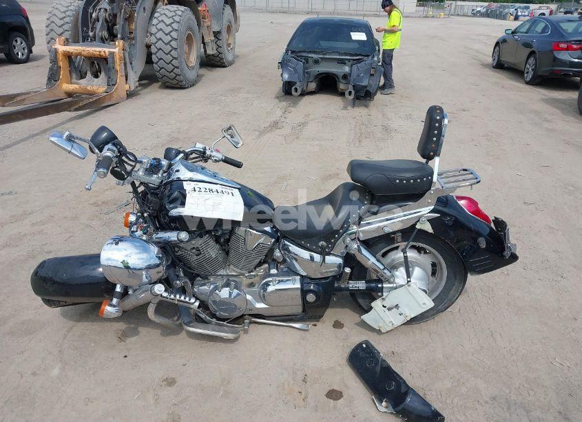 Photo 13 of 2006 Honda Vtx1300 R (VIN 1HFSC52676A312209)