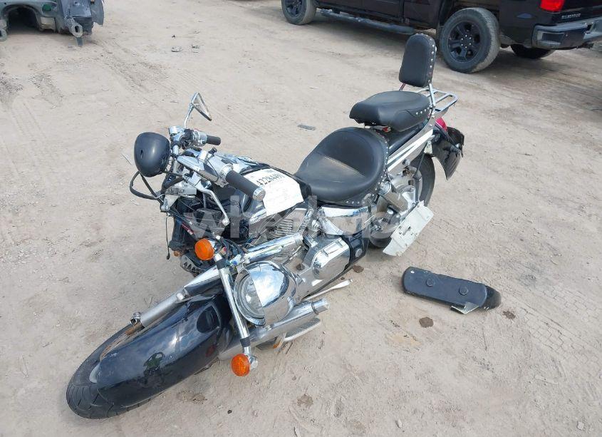 Photo 2 of 2006 Honda Vtx1300 R (VIN 1HFSC52676A312209)