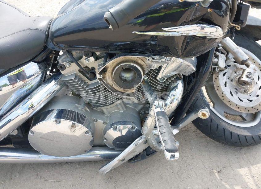 Photo 8 of 2006 Honda Vtx1300 R (VIN 1HFSC52676A312209)