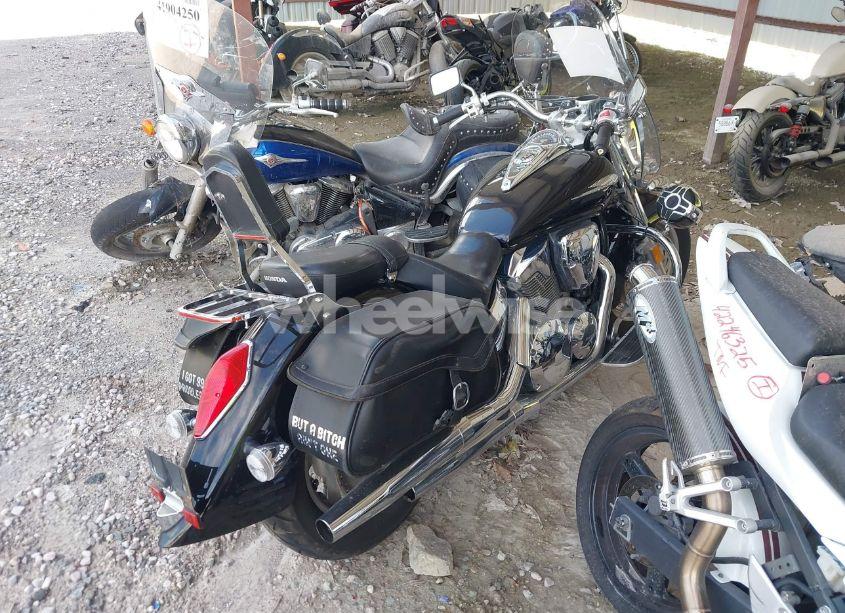 Photo 4 of 2009 Honda Vtx1300 T (VIN 1HFSC52T99A600596)