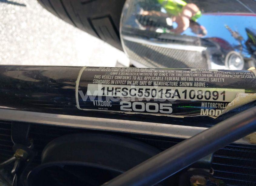 Photo 10 of 2005 Honda Vtx1300 C (VIN 1HFSC55015A108091)