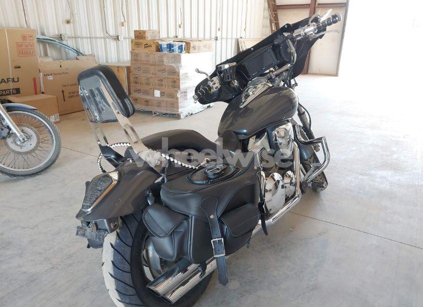 Photo 4 of 2006 Honda Vtx1300 C (VIN 1HFSC55066A209418)