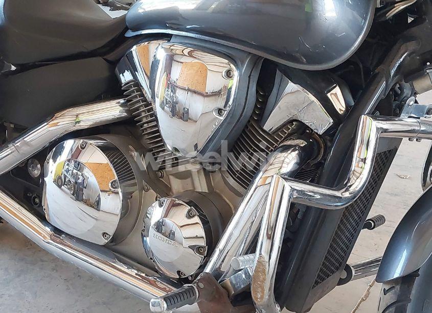 Photo 8 of 2006 Honda Vtx1300 C (VIN 1HFSC55066A209418)