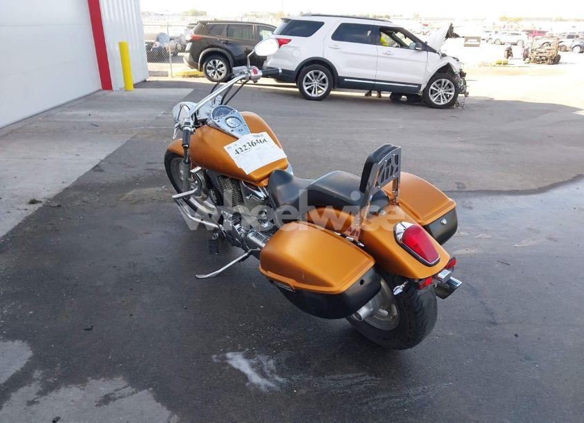 Photo 3 of 2006 Honda Vtx1300 C (VIN 1HFSC550X6A214623)