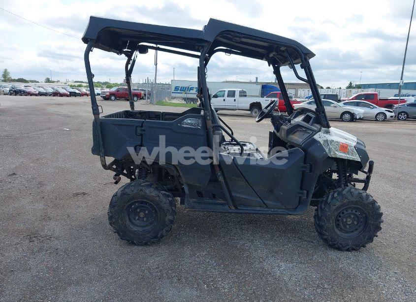 Photo 12 of 2014 Honda Sxs700 (VIN 1HFVE0269E4000867)