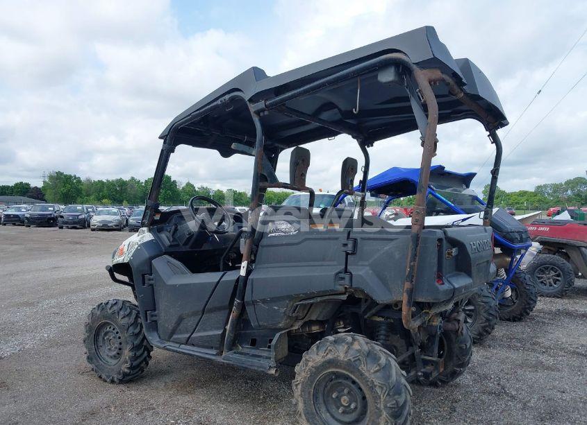 Photo 3 of 2014 Honda Sxs700 (VIN 1HFVE0269E4000867)