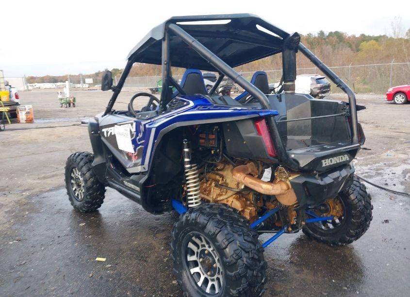 Photo 3 of 2020 Honda Sxs1000 S2X (VIN 1HFVE0518L4101010)