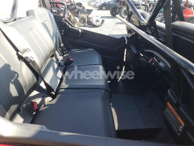 Photo 3 of 2023 HONDA SXS1000 M6 (VIN 1HFVE0842P4000167)