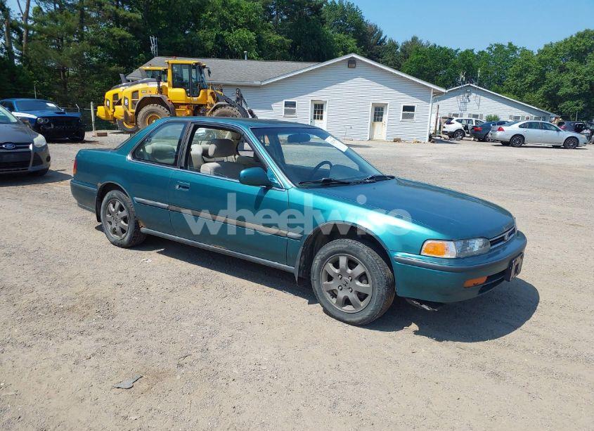 1993 Honda Accord LX (VIN 1HGCB7159PA002295) main photo