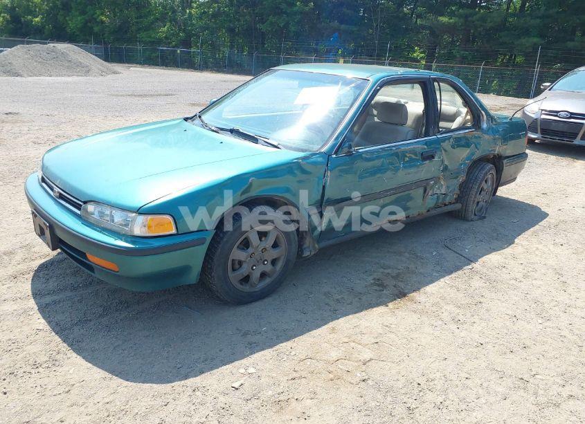 Photo 2 of 1993 Honda Accord LX (VIN 1HGCB7159PA002295)