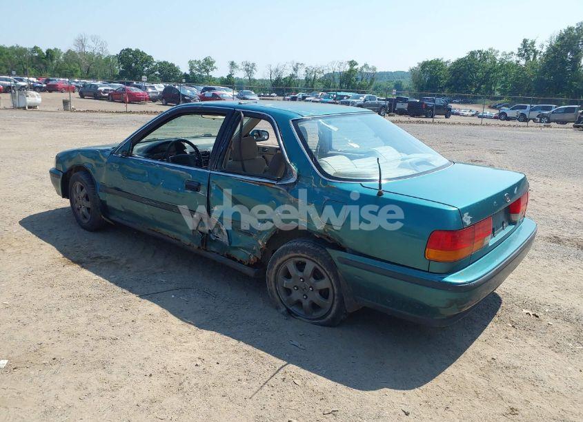 Photo 3 of 1993 Honda Accord LX (VIN 1HGCB7159PA002295)