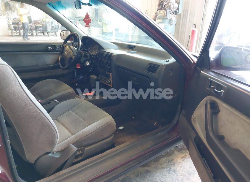 Photo 5 of 1992 Honda Accord LX (VIN 1HGCB7252NA025400)