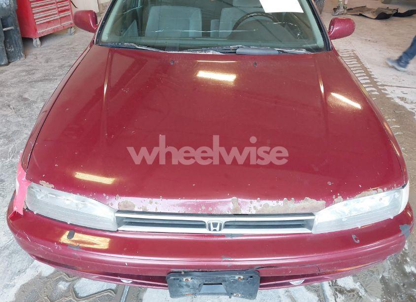 Photo 6 of 1992 Honda Accord LX (VIN 1HGCB7252NA025400)