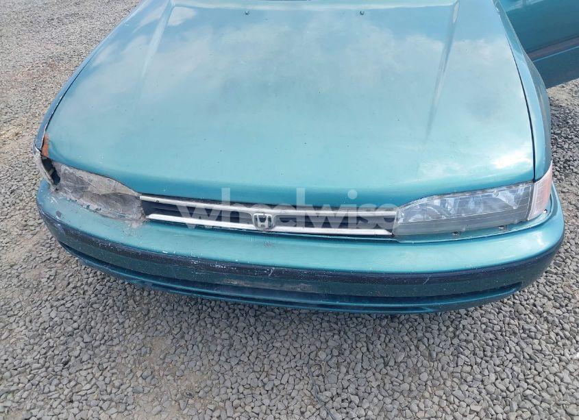 Photo 6 of 1992 Honda Accord EX (VIN 1HGCB7272NA037628)