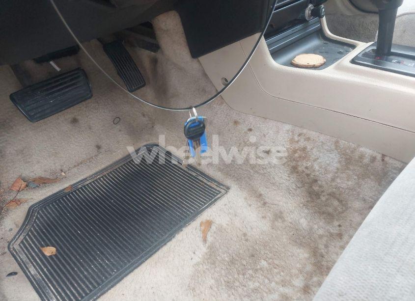 Photo 11 of 1992 Honda Accord EX (VIN 1HGCB7275NA030849)