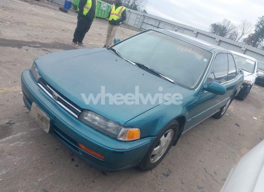 Photo 2 of 1992 Honda Accord EX (VIN 1HGCB7275NA030849)