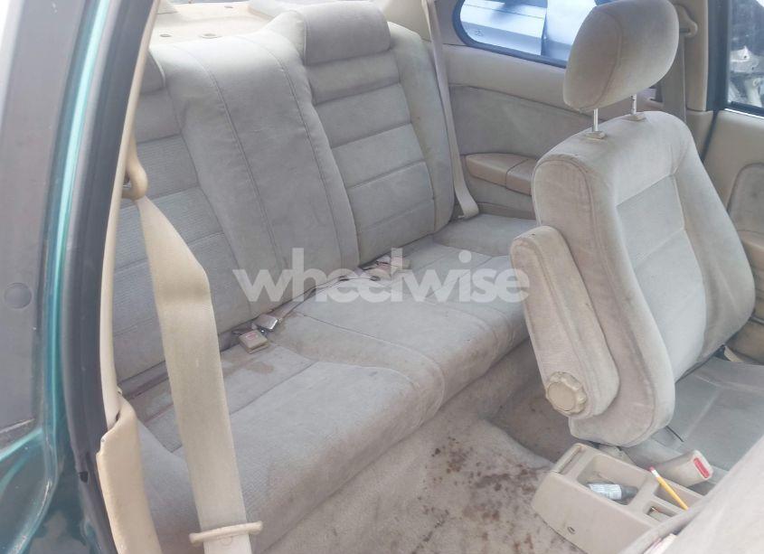 Photo 8 of 1992 Honda Accord EX (VIN 1HGCB7275NA030849)