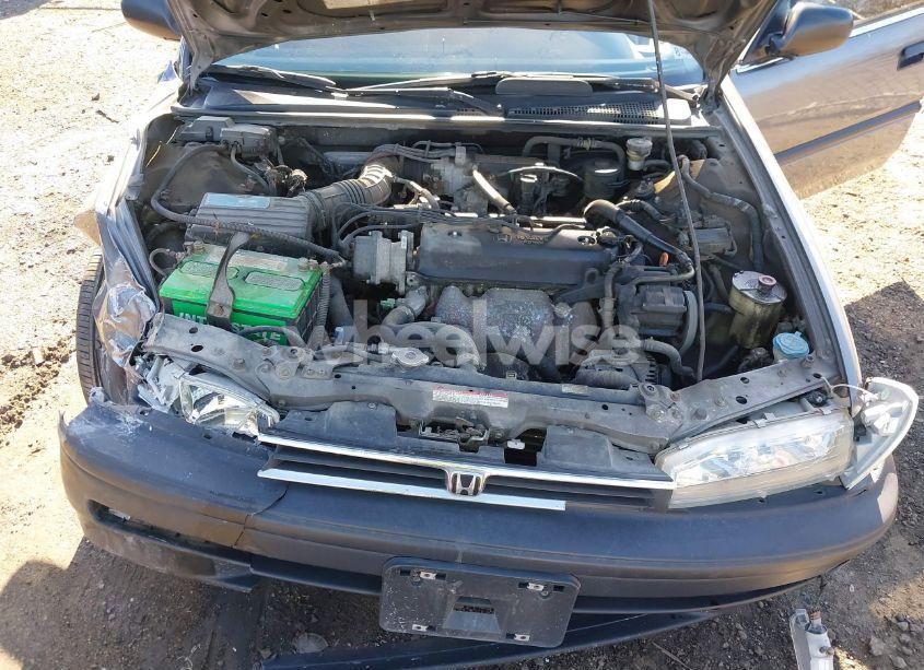 Photo 10 of 1992 Honda Accord DX (VIN 1HGCB7544NA131933)