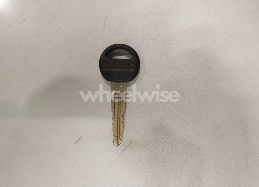 Photo 11 of 1992 Honda Accord LX (VIN 1HGCB7552NA007474)