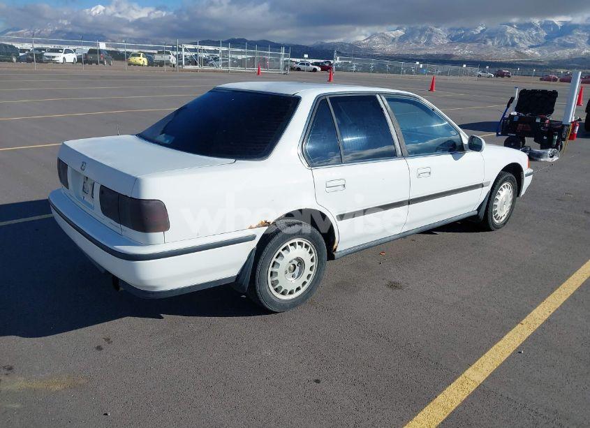 Photo 4 of 1992 Honda Accord LX (VIN 1HGCB7552NA007474)