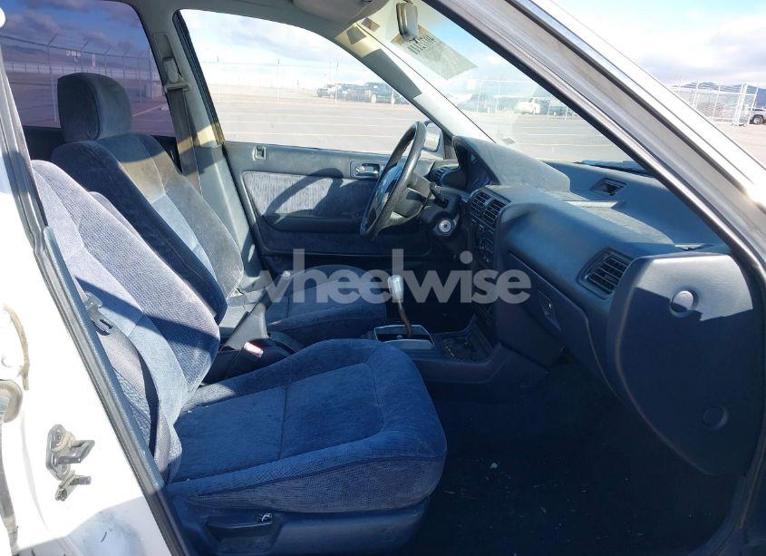 Photo 5 of 1992 Honda Accord LX (VIN 1HGCB7552NA007474)