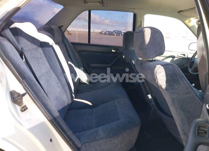 Photo 8 of 1992 Honda Accord LX (VIN 1HGCB7552NA007474)