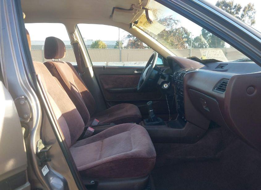 Photo 5 of 1993 Honda Accord LX (VIN 1HGCB7552PA152923)