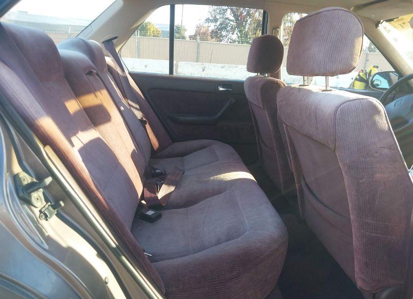 Photo 8 of 1993 Honda Accord LX (VIN 1HGCB7552PA152923)