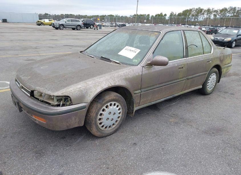 Photo 2 of 1992 Honda Accord LX (VIN 1HGCB7557NA222011)