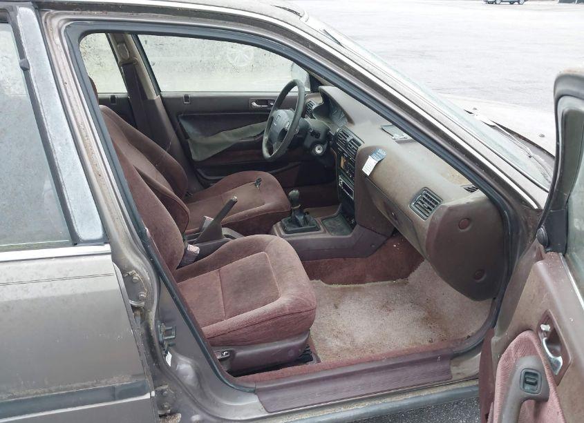 Photo 5 of 1992 Honda Accord LX (VIN 1HGCB7557NA222011)