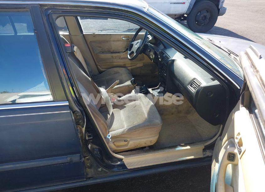 Photo 5 of 1991 Honda Accord EX/EX-R (VIN 1HGCB7563MA101659)