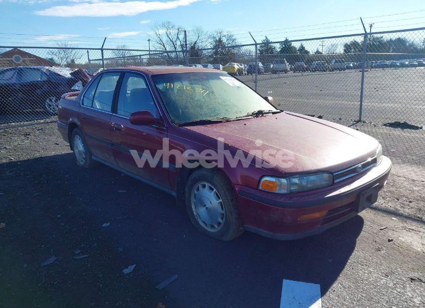 1993 Honda Accord EX (VIN 1HGCB7572PA016504) main photo