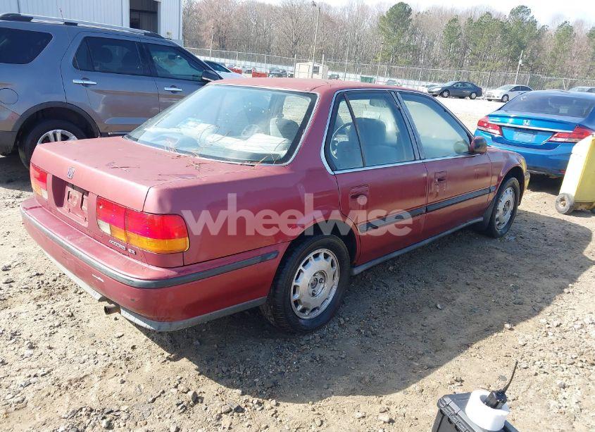 Photo 4 of 1992 Honda Accord EX (VIN 1HGCB7576NA232112)