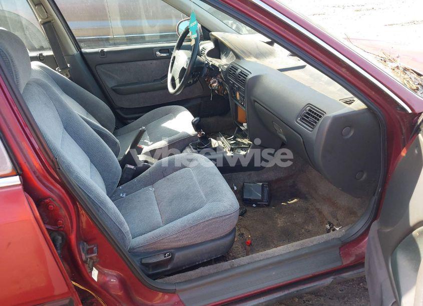 Photo 5 of 1992 Honda Accord EX (VIN 1HGCB7576NA232112)