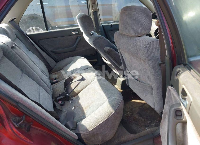 Photo 8 of 1992 Honda Accord EX (VIN 1HGCB7576NA232112)