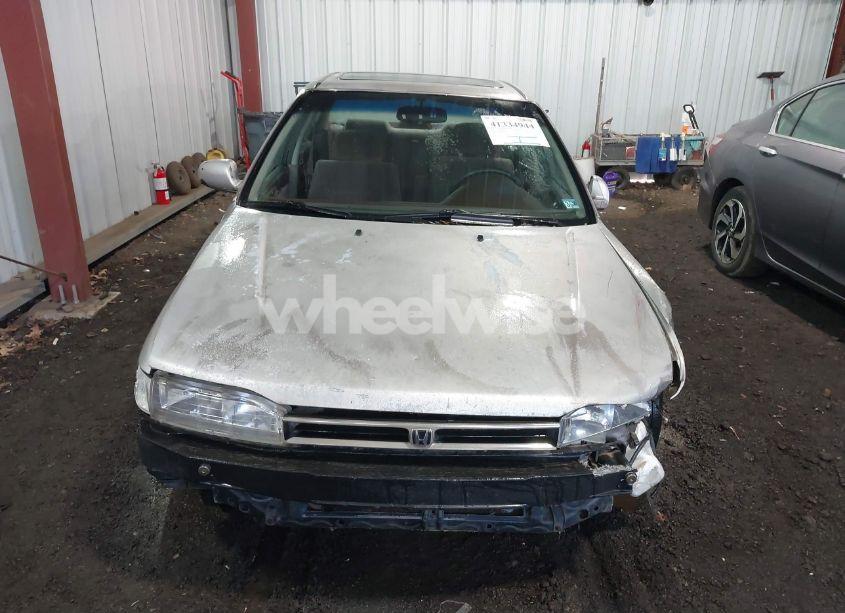 Photo 12 of 1992 Honda Accord EX (VIN 1HGCB7578NA125739)