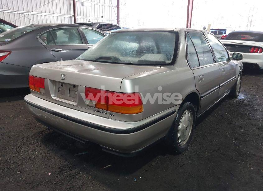 Photo 4 of 1992 Honda Accord EX (VIN 1HGCB7578NA125739)