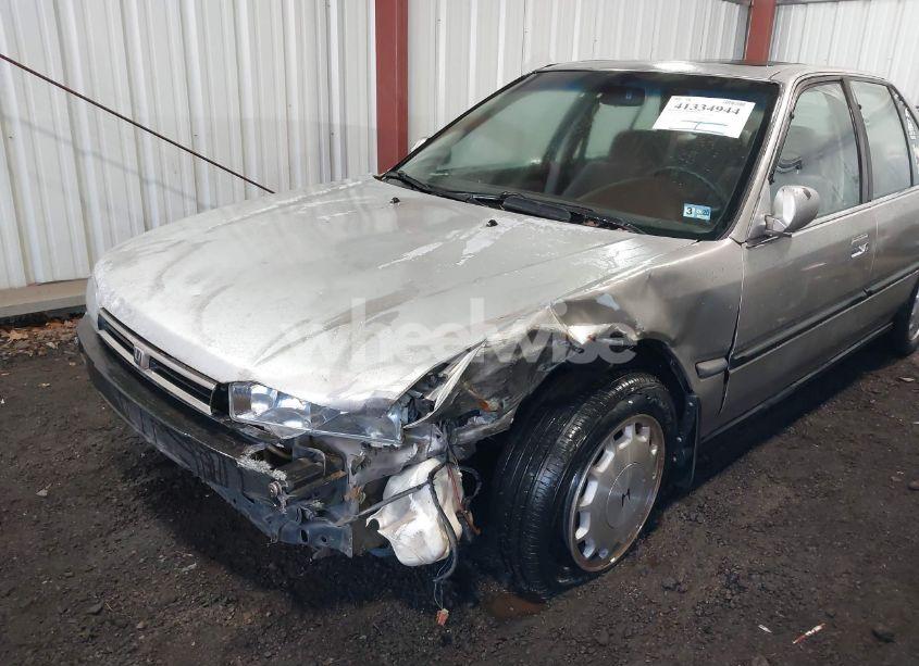 Photo 6 of 1992 Honda Accord EX (VIN 1HGCB7578NA125739)