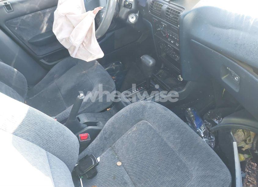 Photo 5 of 1993 Honda Accord LX (VIN 1HGCB7650PA177303)