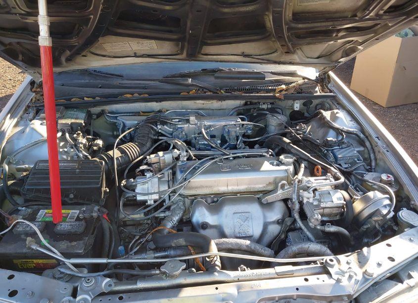 Photo 10 of 1993 Honda Accord LX (VIN 1HGCB7651PA000291)