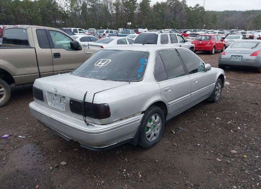 Photo 4 of 1993 Honda Accord LX (VIN 1HGCB7651PA000291)