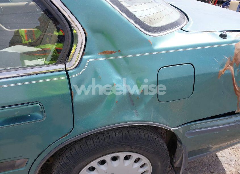 Photo 13 of 1992 Honda Accord LX (VIN 1HGCB7656NA183118)