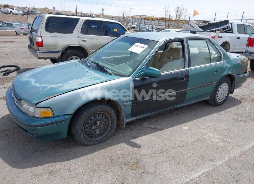 Photo 2 of 1992 Honda Accord LX (VIN 1HGCB7656NA183118)