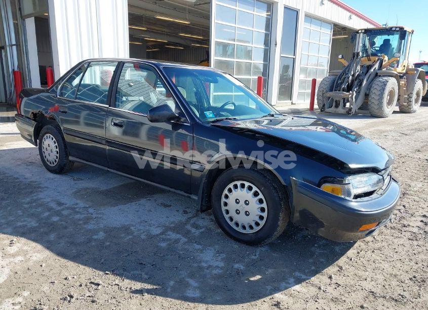 1992 Honda Accord LX (VIN 1HGCB7657NL015718) main photo